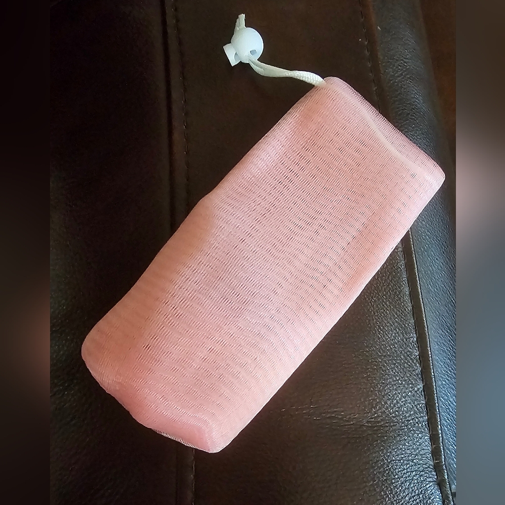 Exfoliating Mesh Pouch Soap Saver Pick Your Color Pink, Lavendar, Cream NWOT